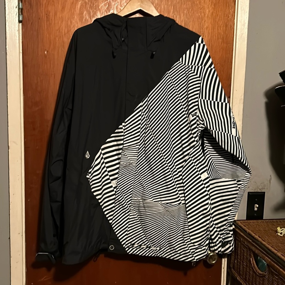 Volcom snowboarding shell